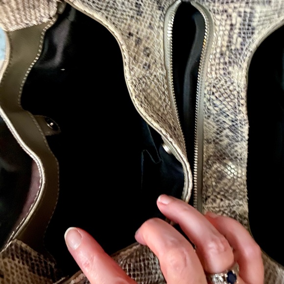 Coach snakeskin shoulder bag - Picture 11 of 12